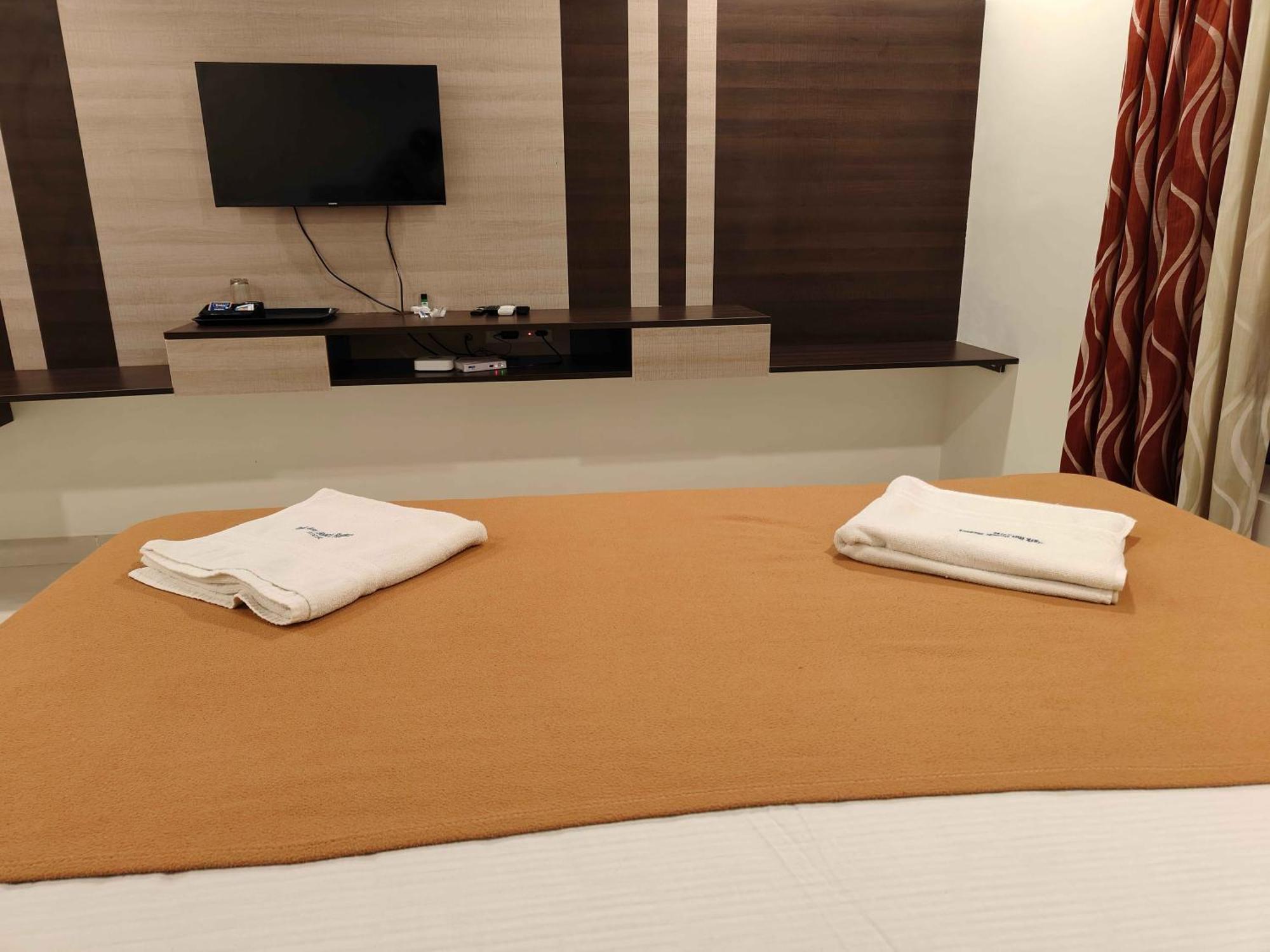 Park Inn Beach Resort Chennai Exterior foto